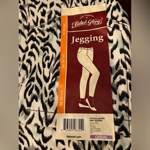 NWT Ladies Faded Glory Abstract Animal Print Full Length Ankle Knit Jegging